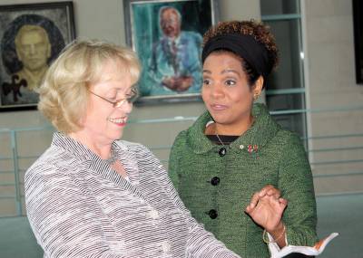 Prof. Maria Bhmer im Gesprch mit Michaelle Jean, Generalsekretrin der Organisation Mondiale de la Francophonie - Prof. Maria Böhmer im Gespräch mit Michaelle Jean, Generalsekretärin der Organisation Mondiale de la Francophonie